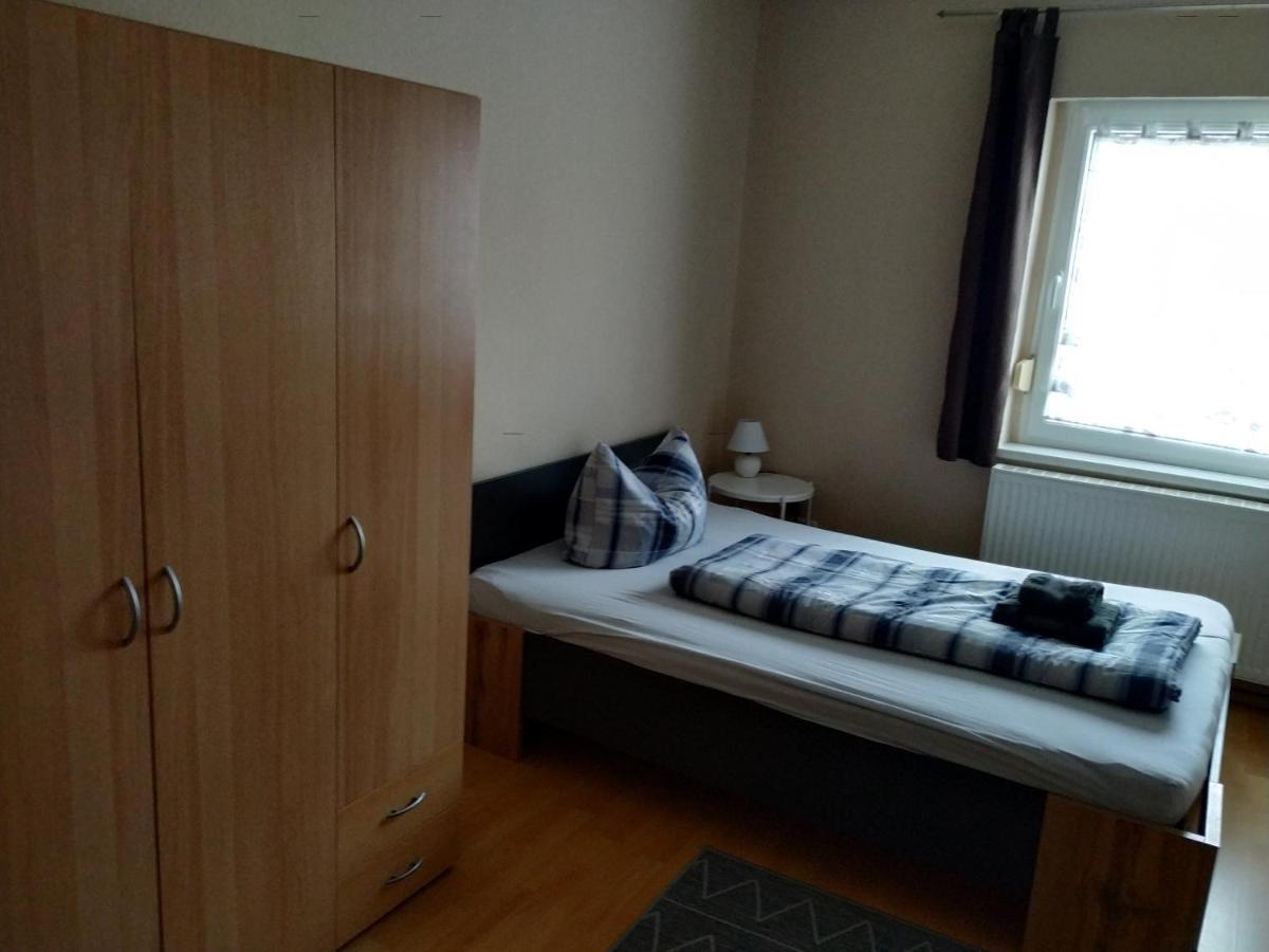 Ferienwohnung Familie Bulst 萨勒河畔瑙姆堡 外观 照片